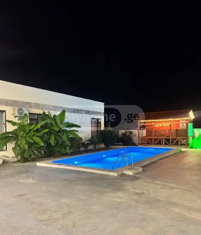 7 Room Country House For Sale view 1