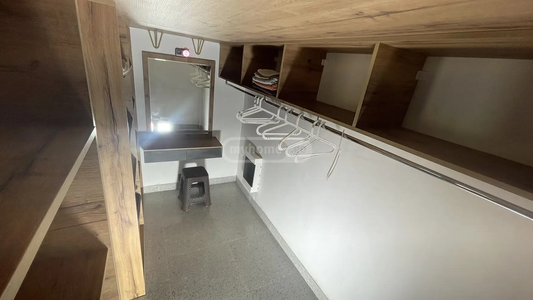 4 Room Private House For Sale view 3