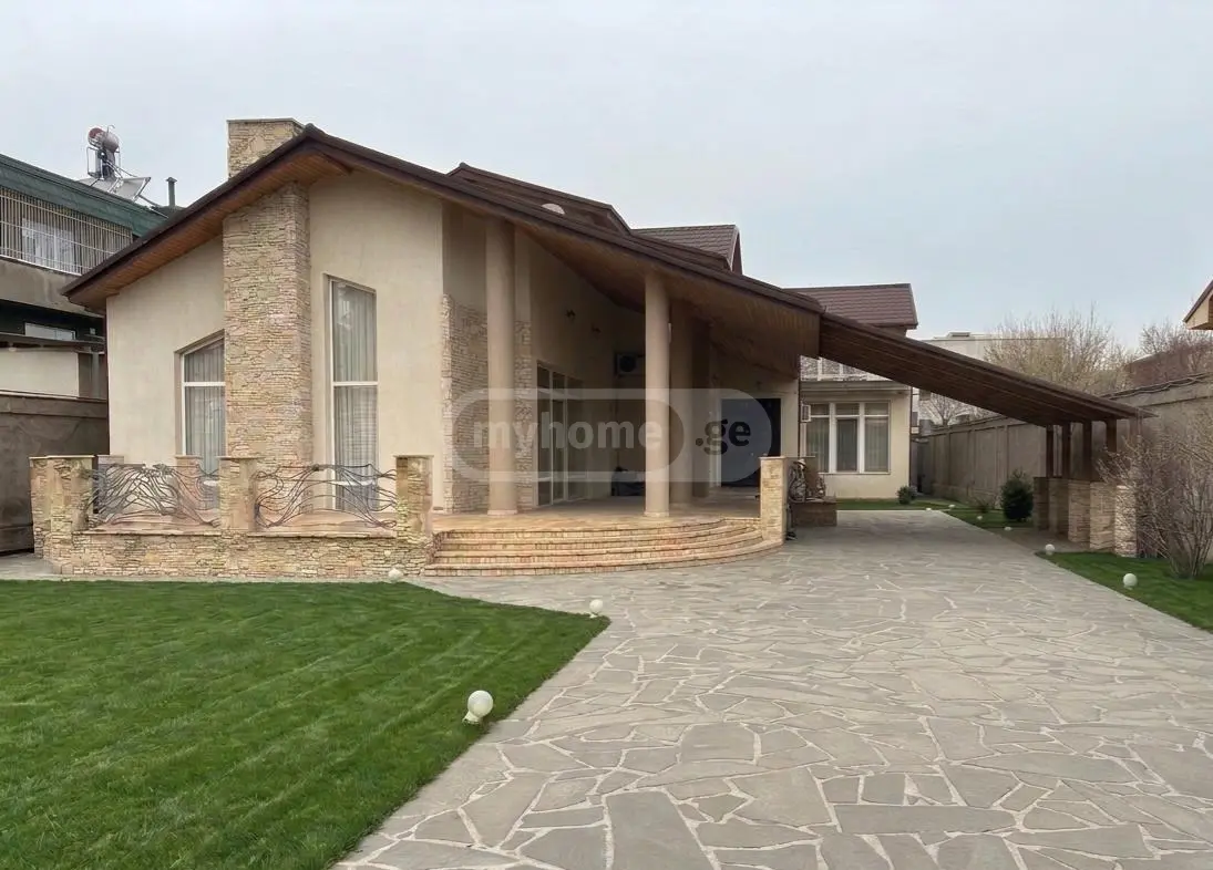 10+ Room Private House For Sale In Digomi view 2