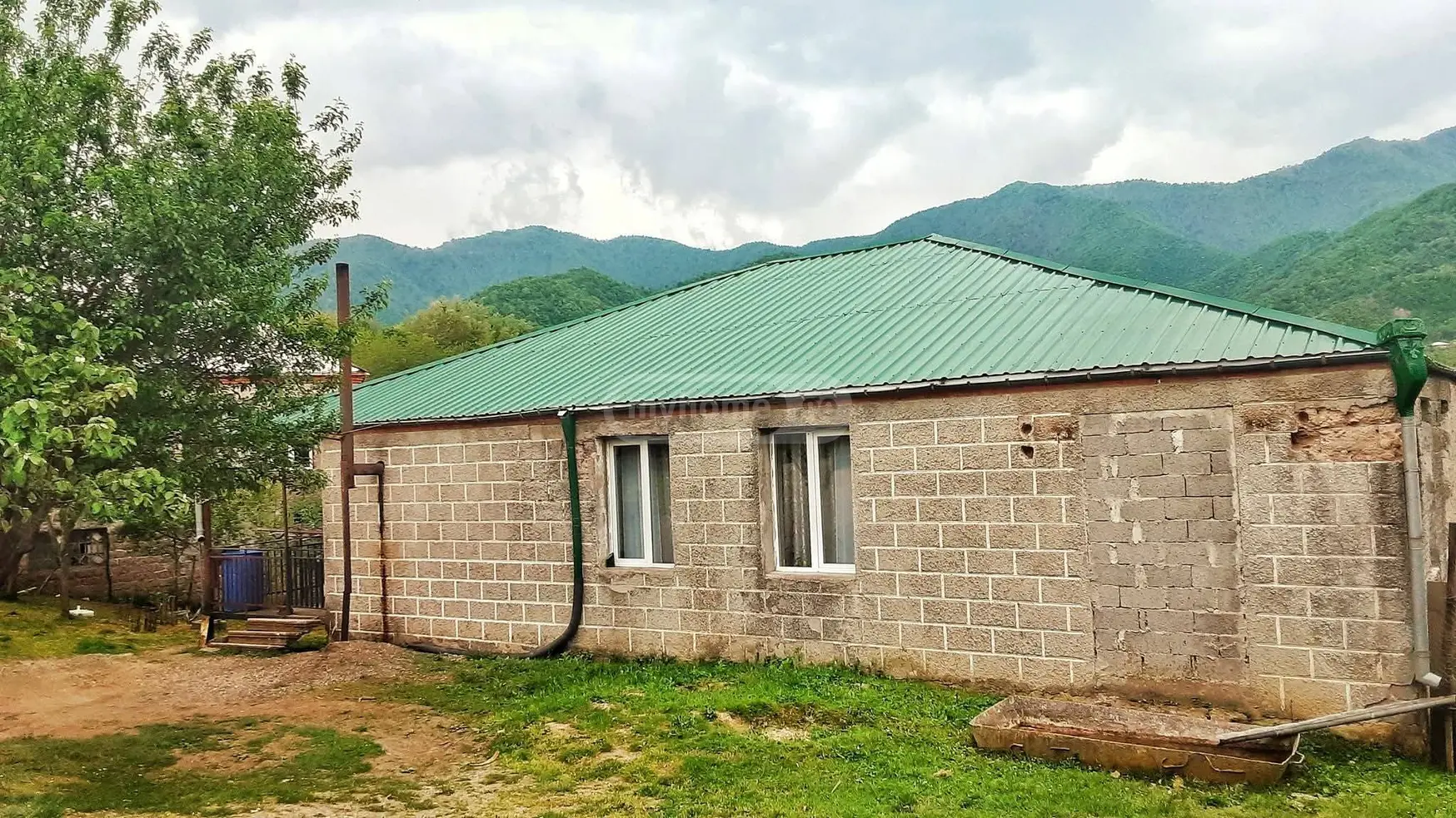7 Room Private House For Sale view 5