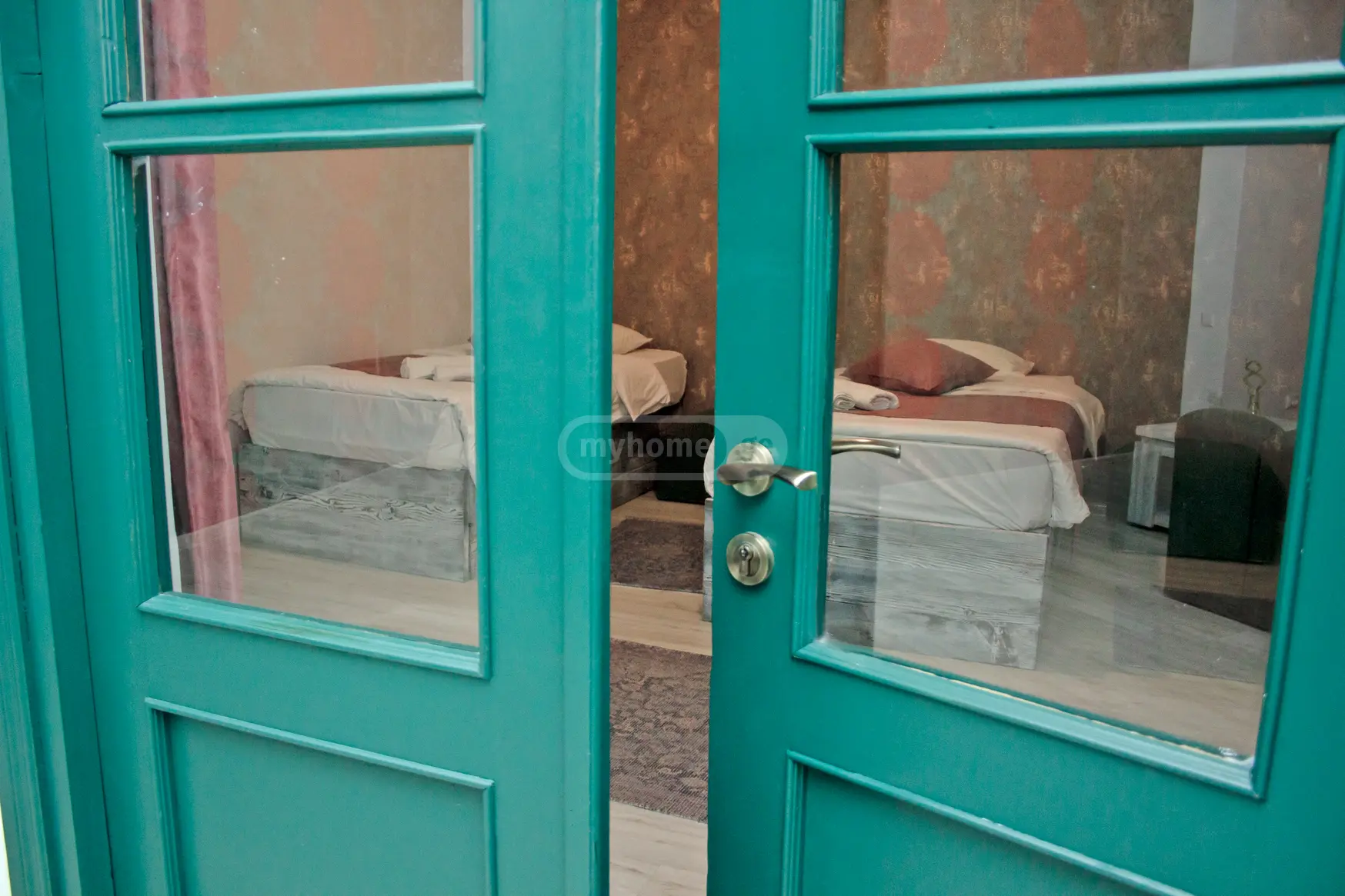 4 Room Apartment Daily Rent In Sololaki view 4