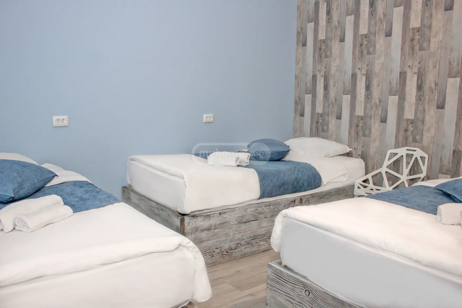 3 Room Apartment Daily Rent In Sololaki view 4