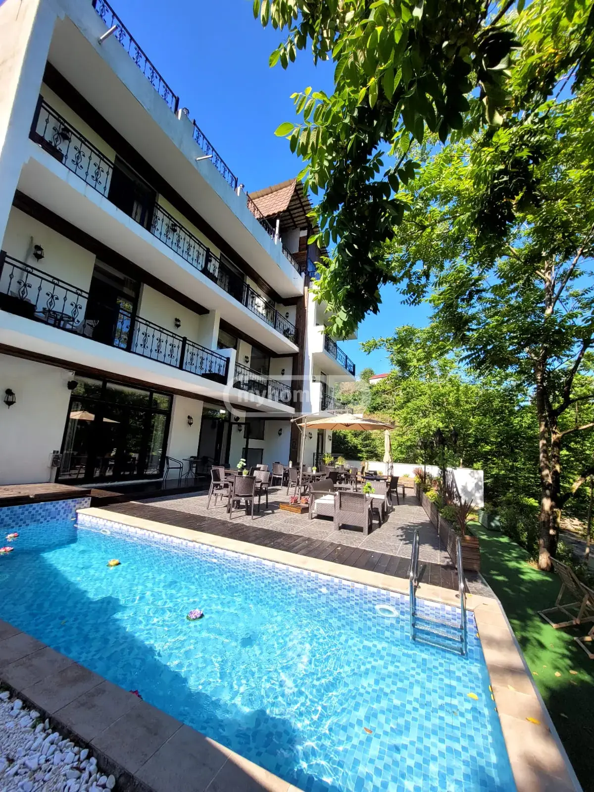 10+ Room Hotel For Rent In Makhinjauri, In Batumi view 10