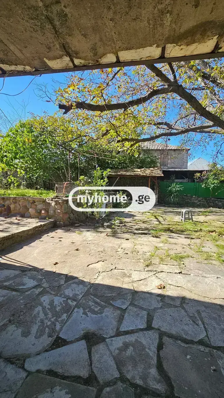8 Room Private House For Sale view 11