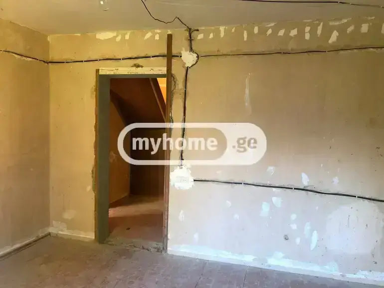 4 Room Apartment For Sale view 2
