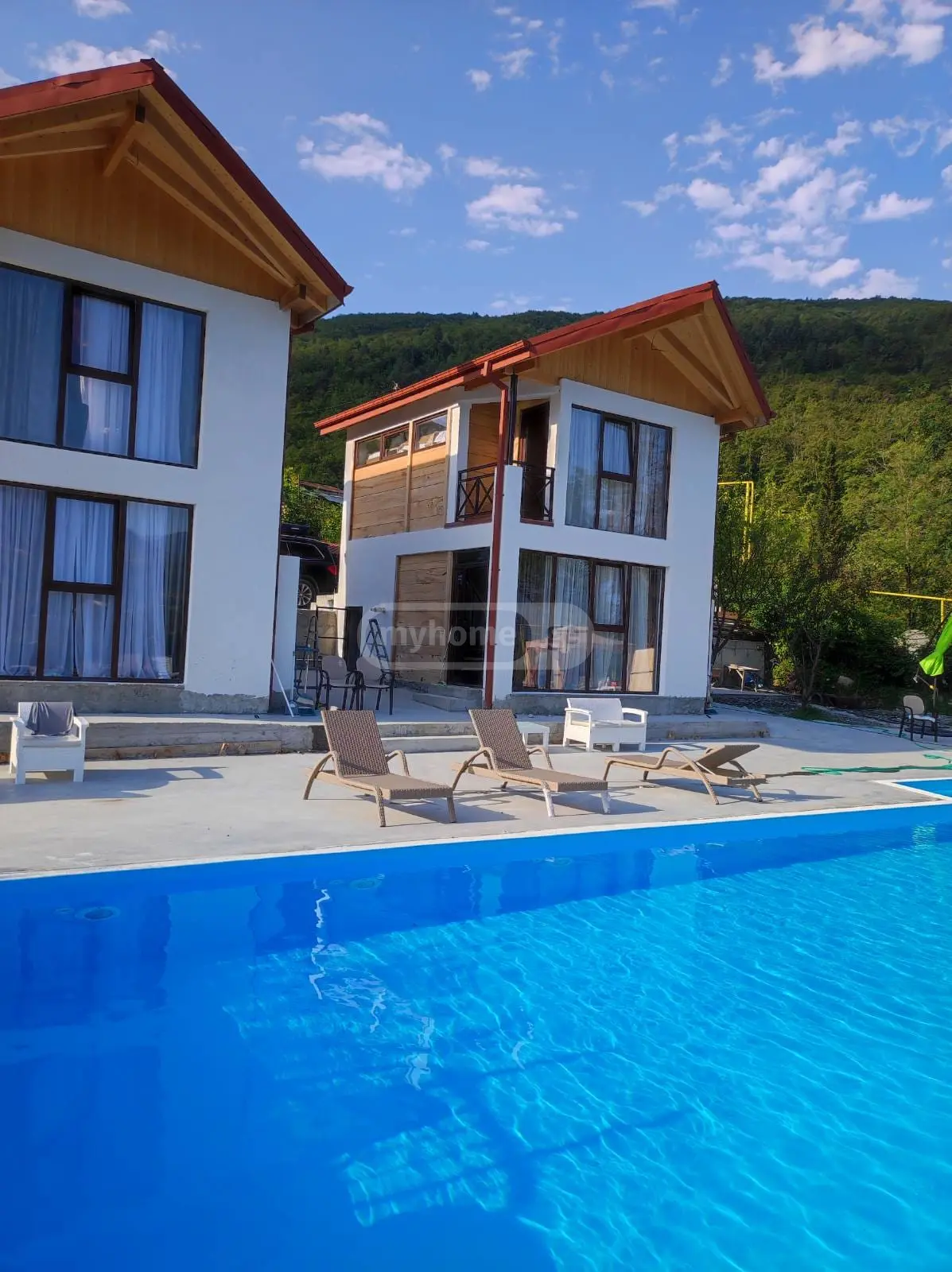 10+ Room Hotel For Sale In Ambrolauri view 2