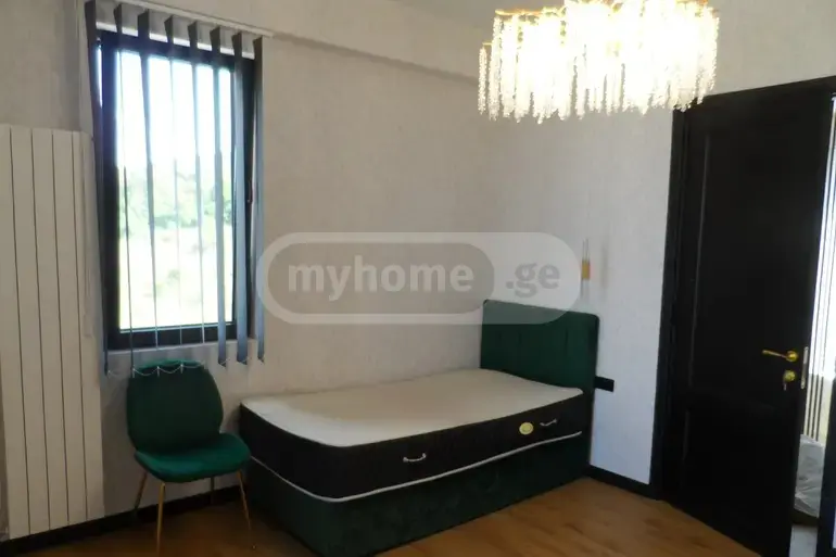 5 Room Private House For Sale view 9