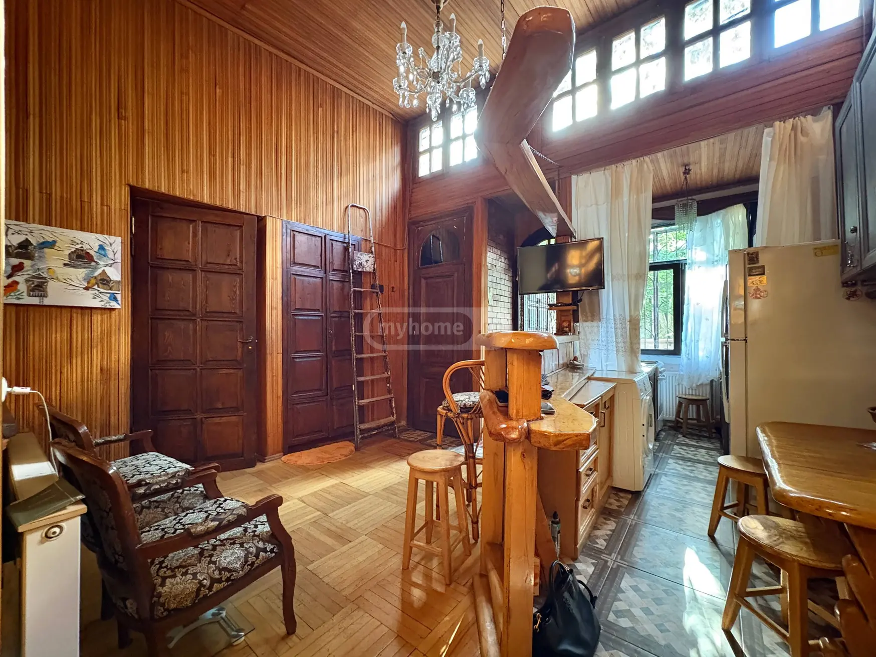 4 Room Apartment For Rent In Mtatsminda view 8