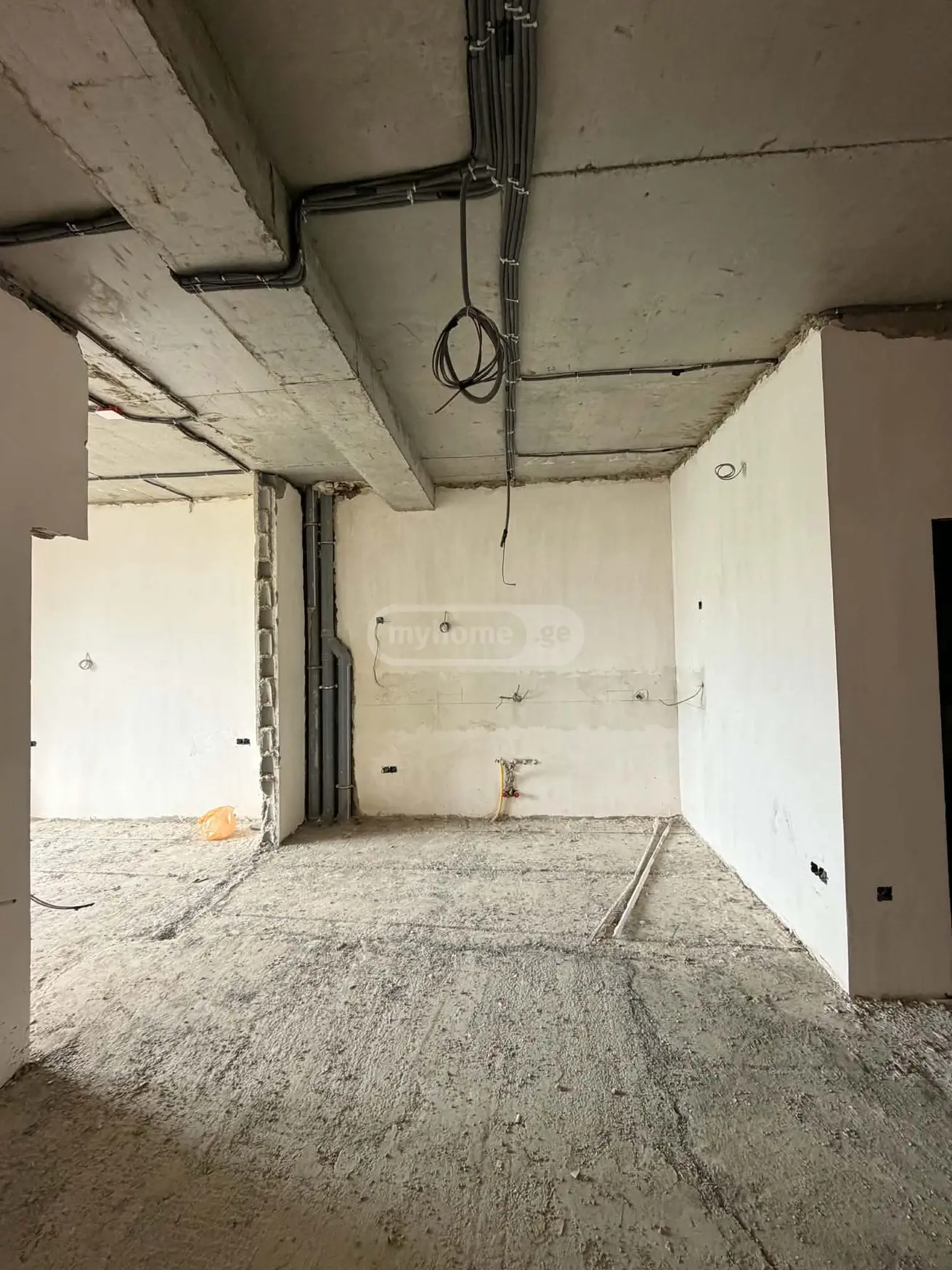 3 Room Apartment For Sale view 2