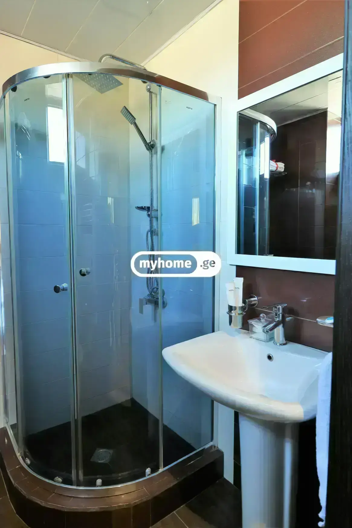 10+ Room Hotel For Rent In Isani view 9