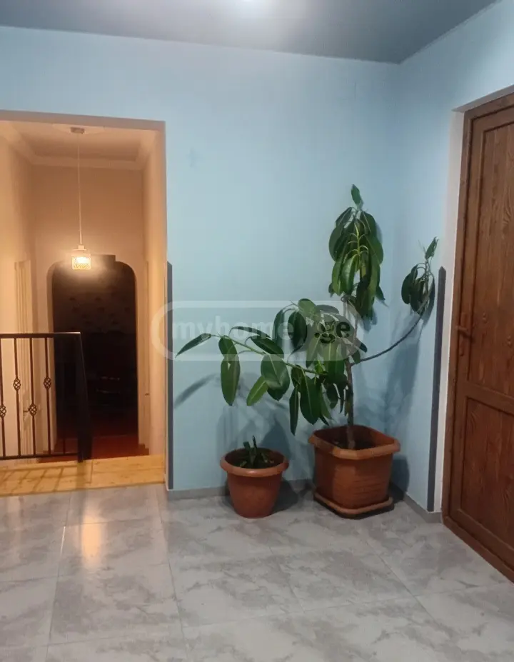 7 Room Private House For Sale view 12