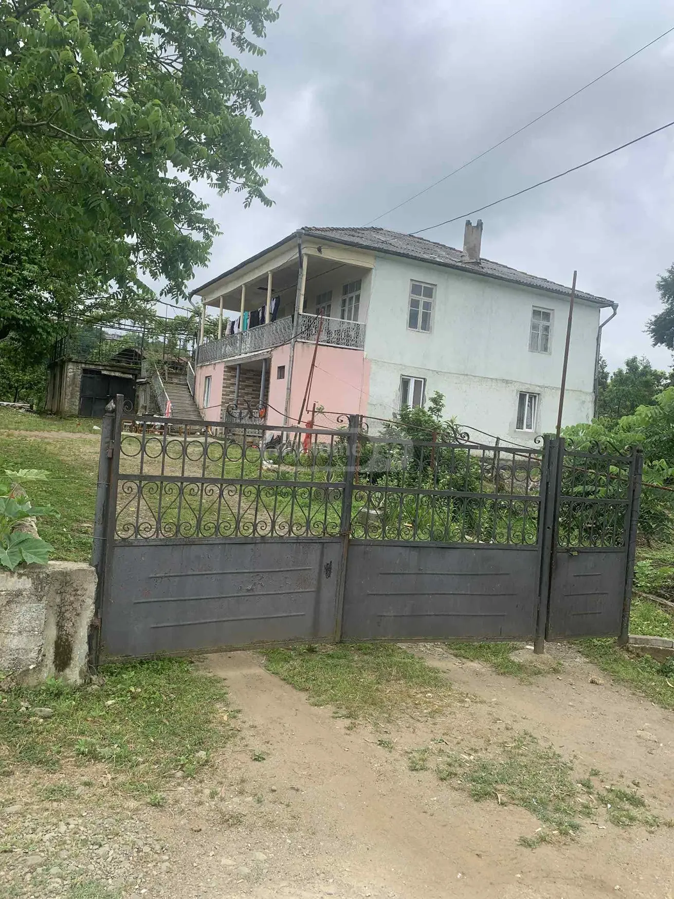 7 Room Private House For Sale view 1