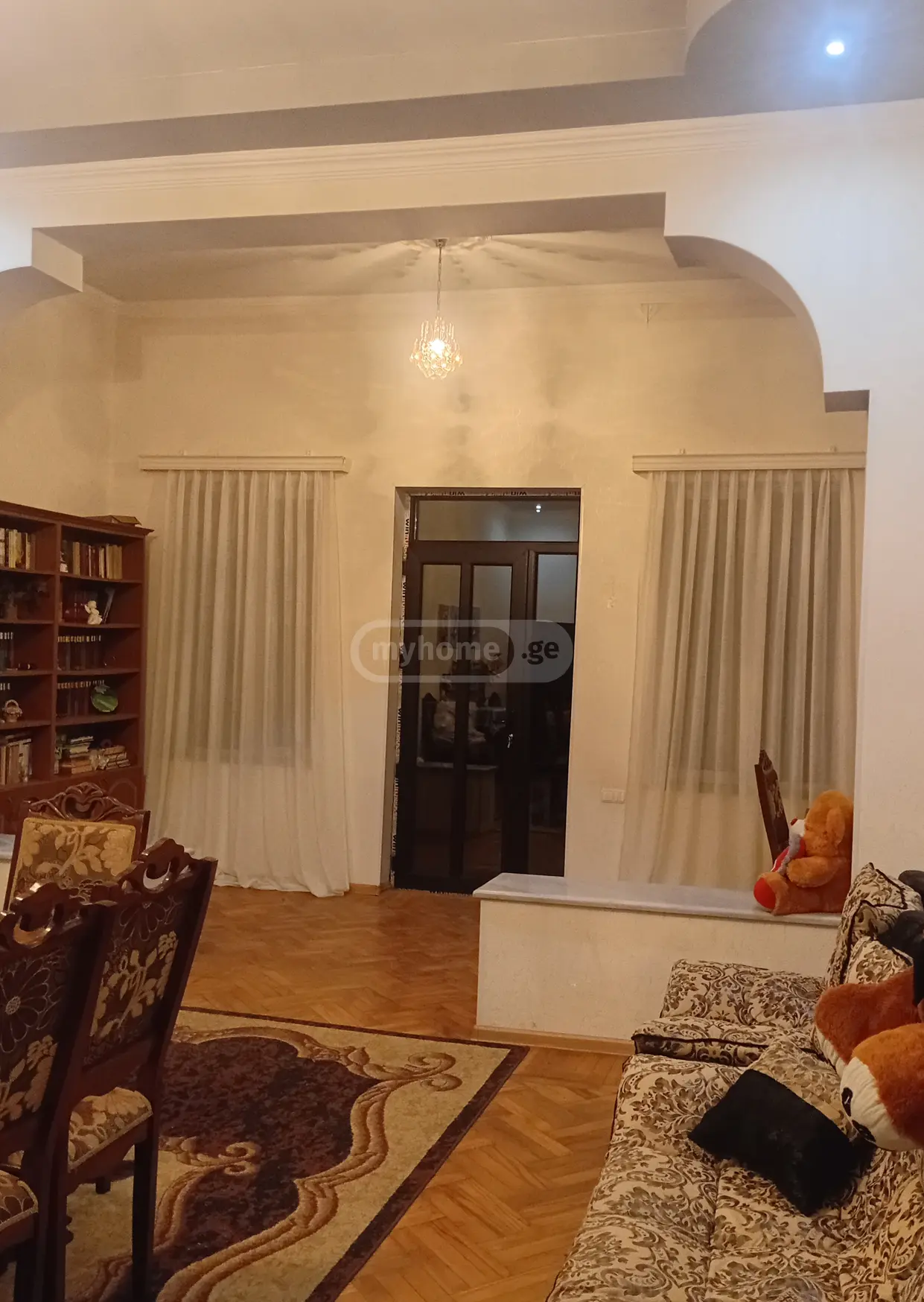7 Room Private House For Sale view 2