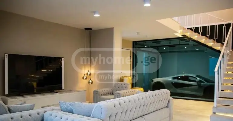 8 Room Private House For Rent In Sololaki view 8