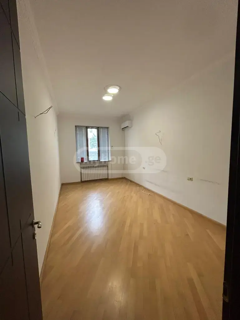 10+ Room Private House For Sale In Vake view 7