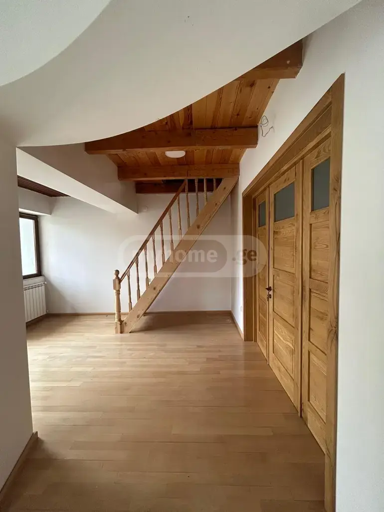 10+ Room Private House For Sale In Vake view 9