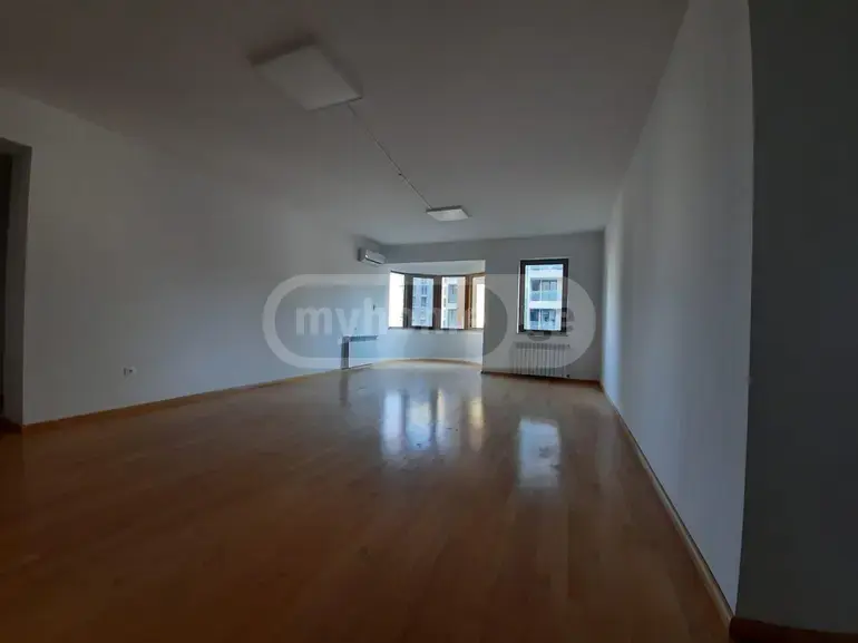 10+ Room Private House For Sale In Vake view 4