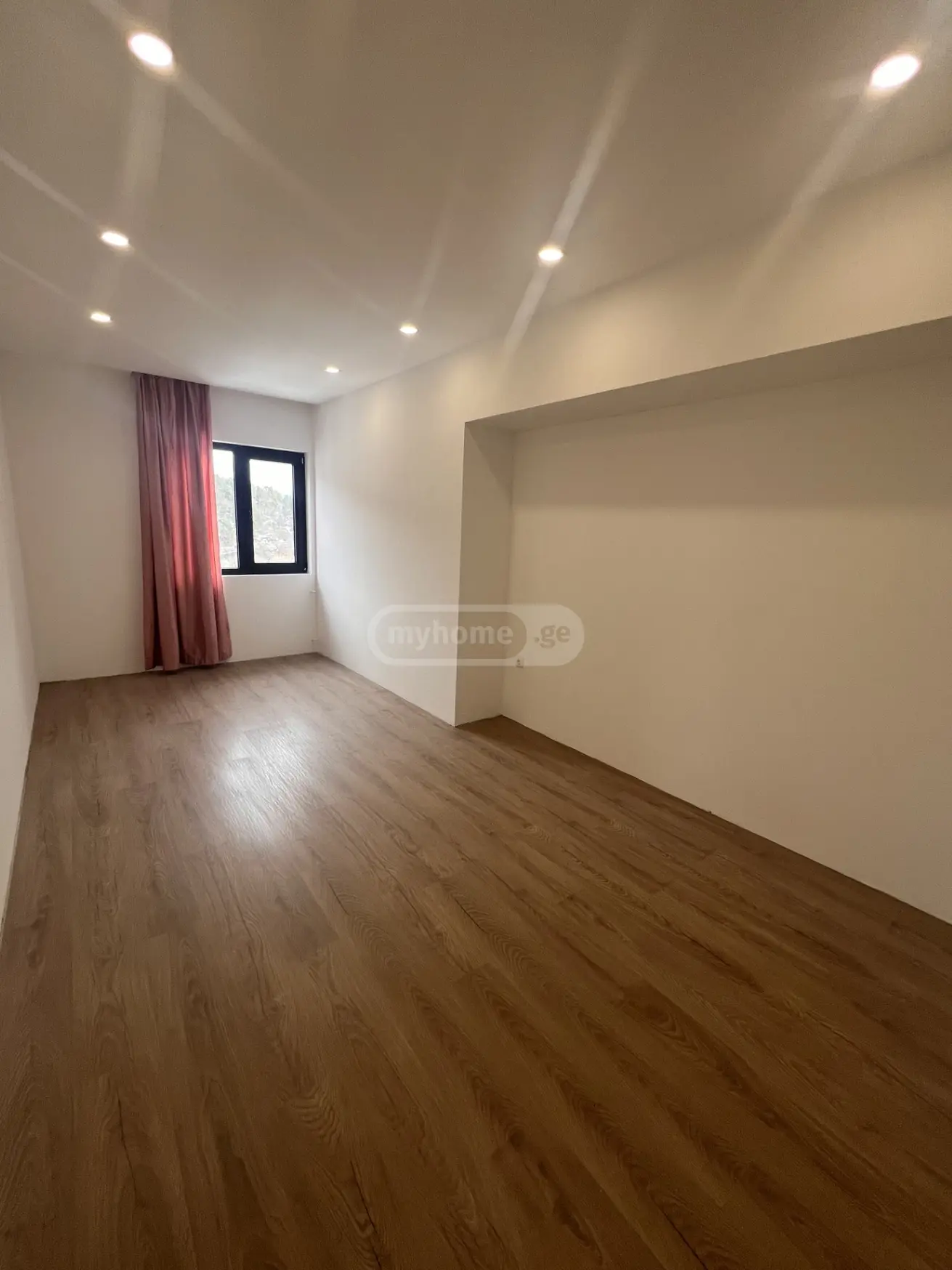 4 Room Apartment For Sale view 1