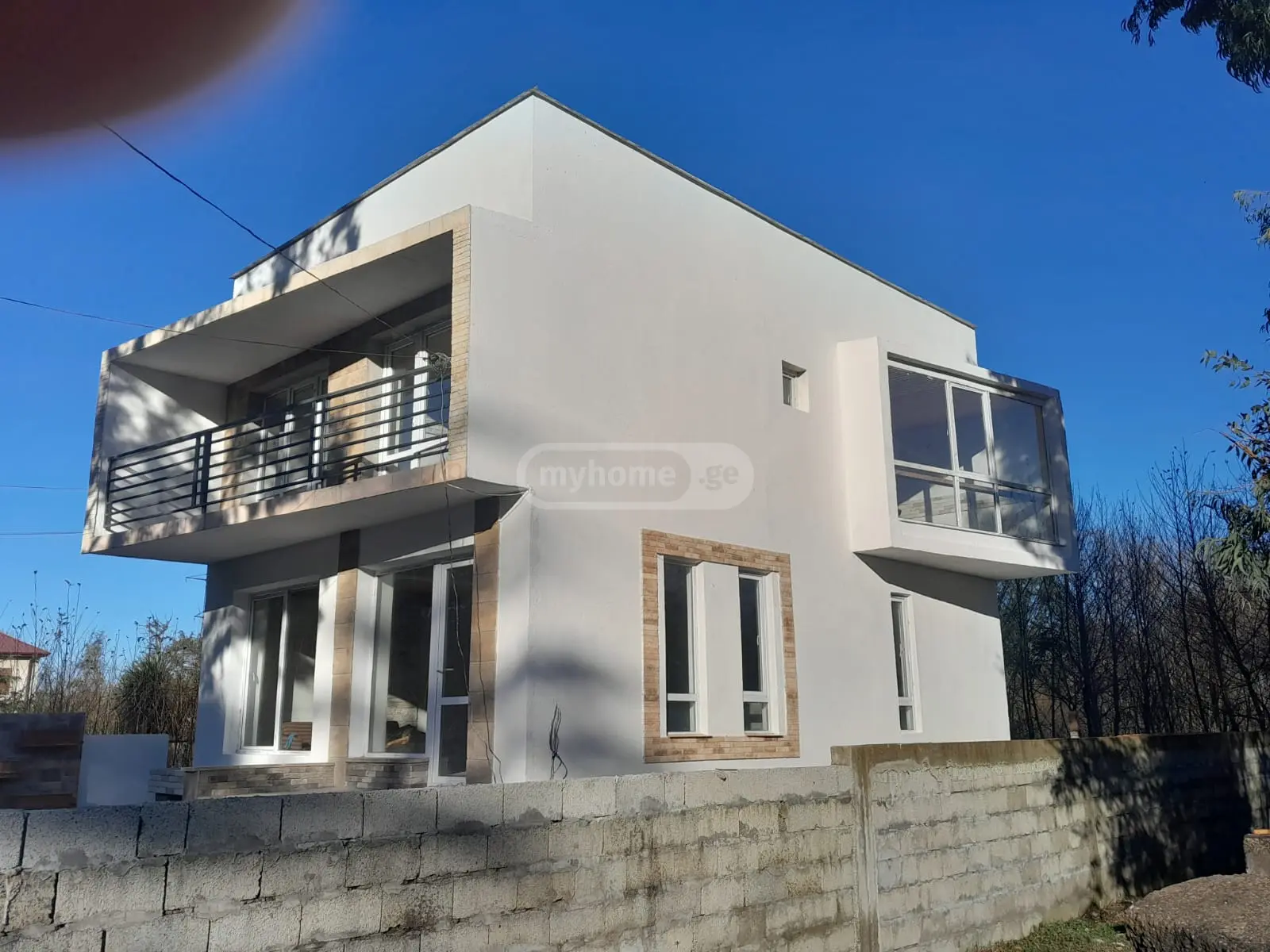 4 Room Private House For Sale view 2