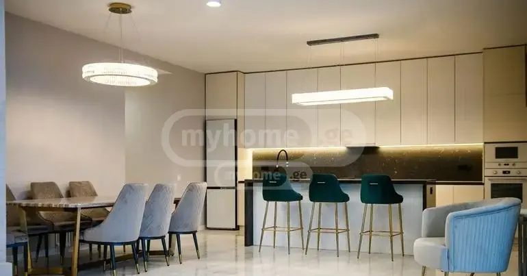 8 Room Private House For Rent In Sololaki view 9