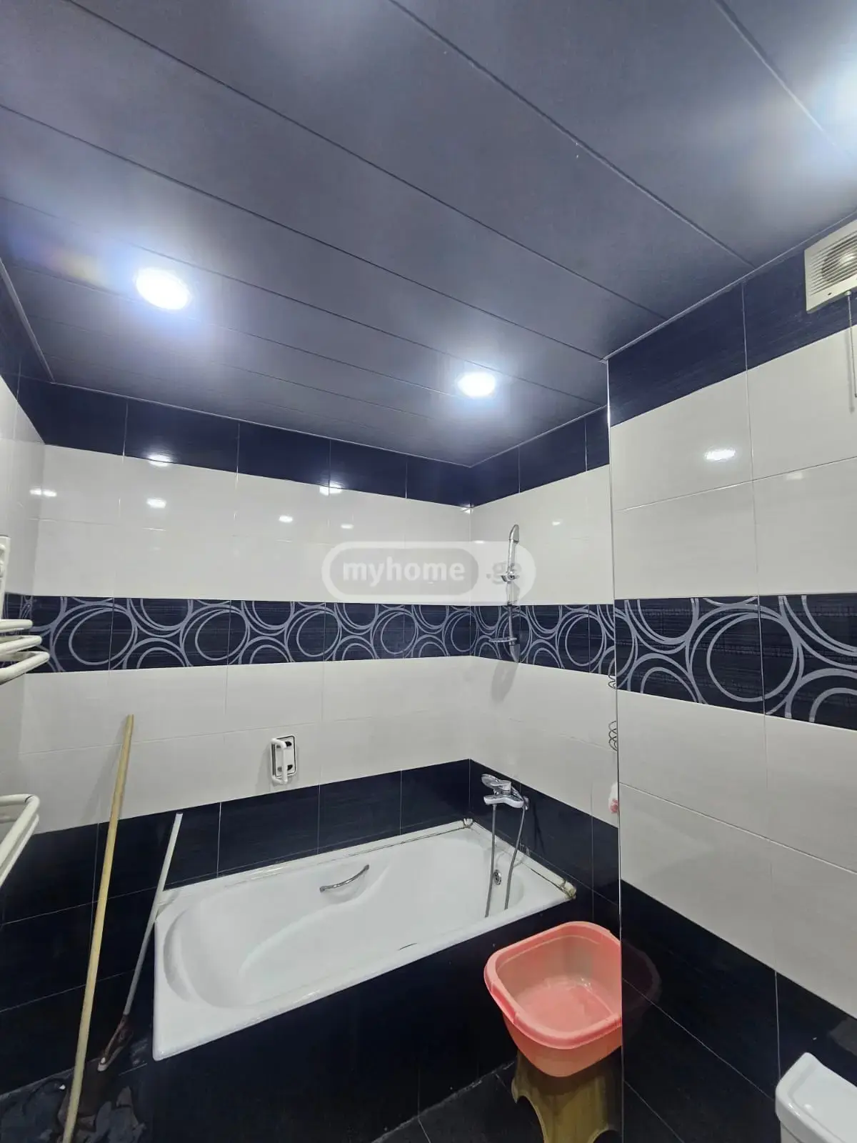 3 Room Apartment For Rent In Didube view 9