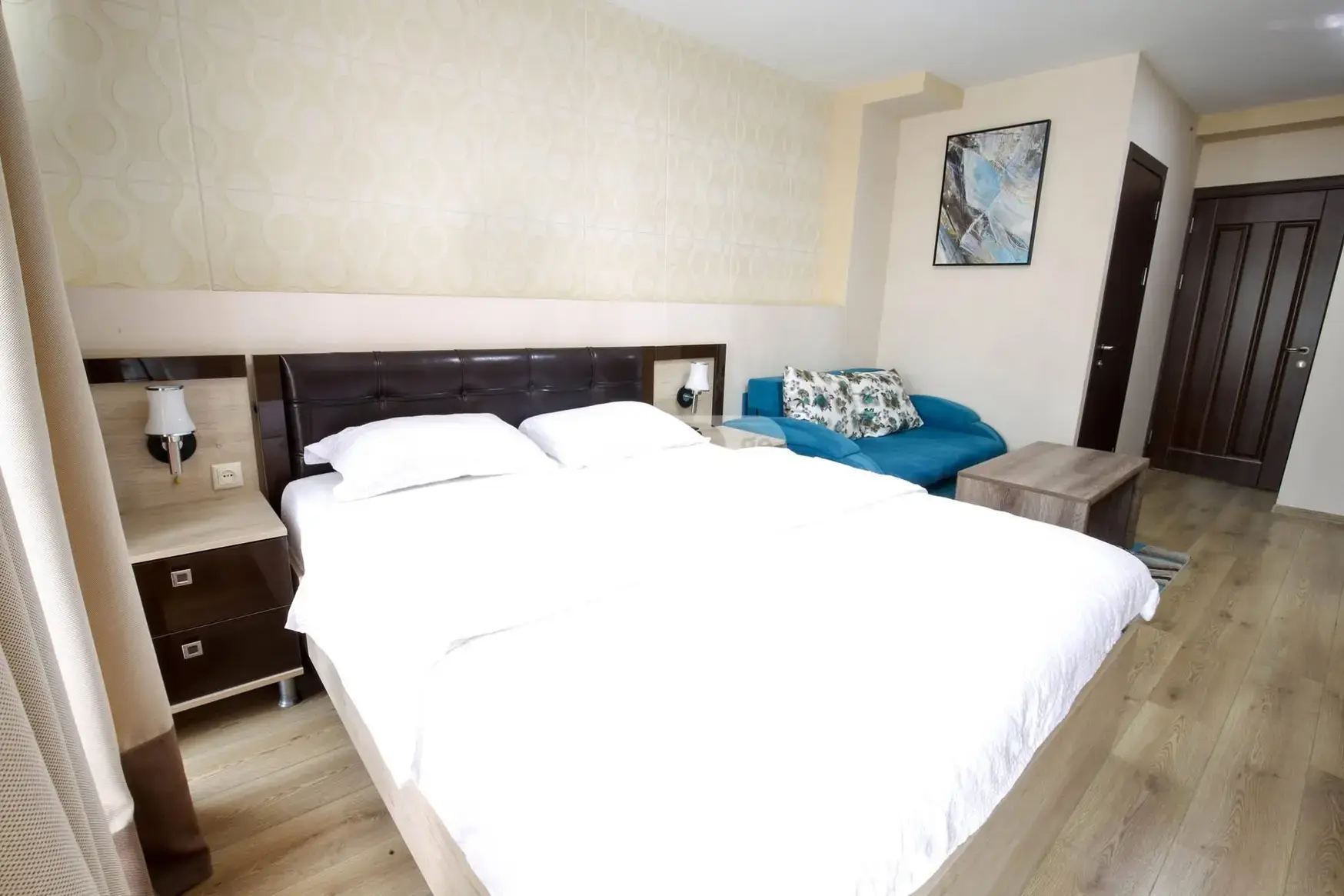 10+ Room Hotel For Rent In Didube view 2