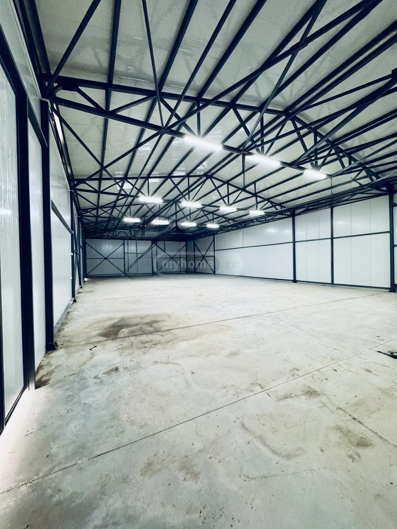 Universal Commercial Area For Rent In Gori view 1