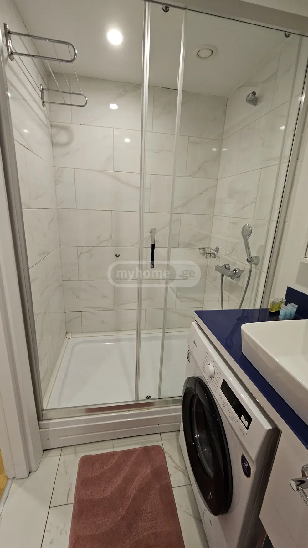 1 Room Hotel For Rent Khimshiashvilis Ubani, In Batumi view 8