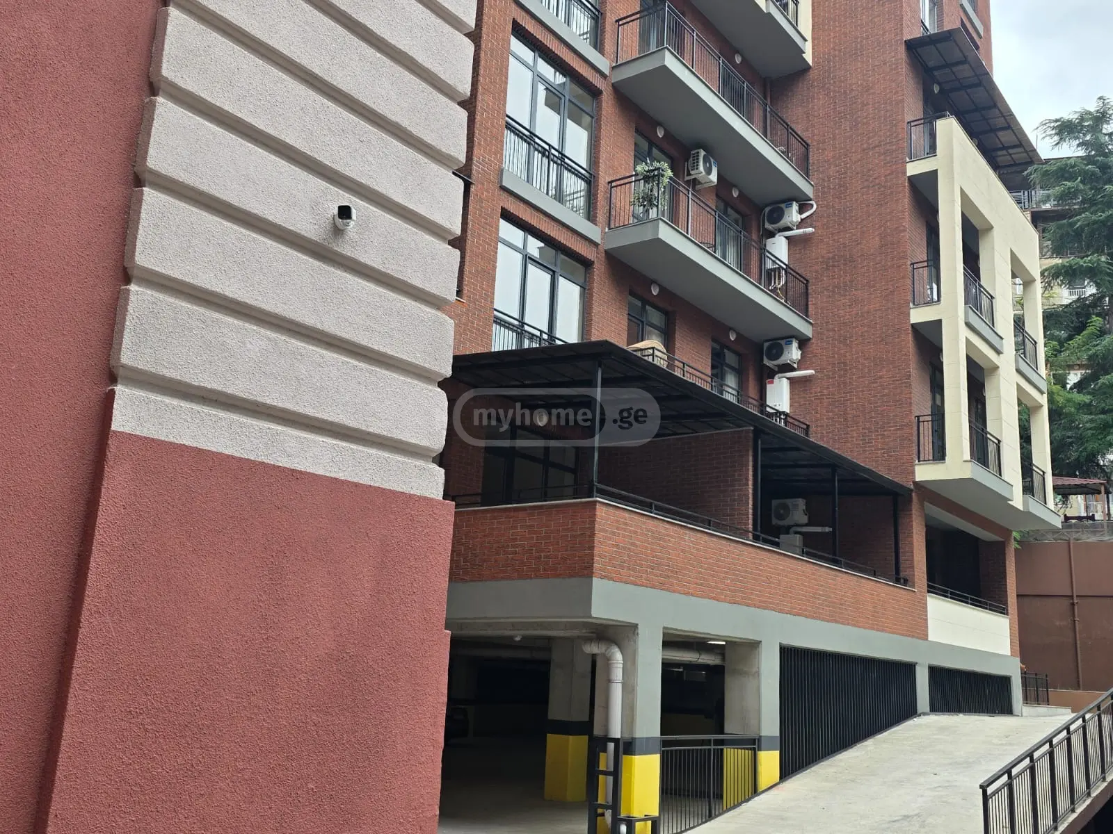 Office Commercial Area For Rent In Saburtalo view 1