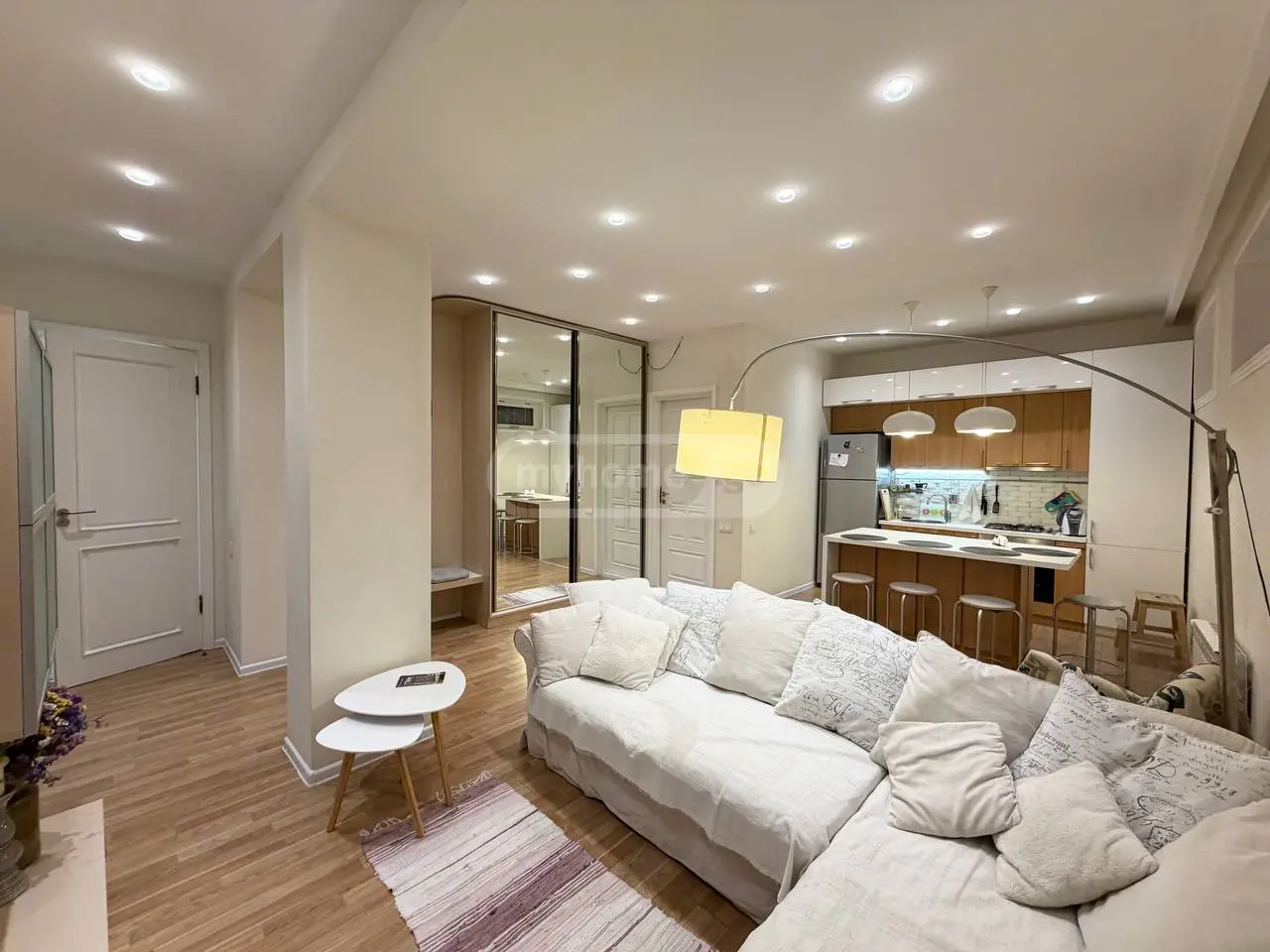 3 Room Apartment For Rent In Vera view 1
