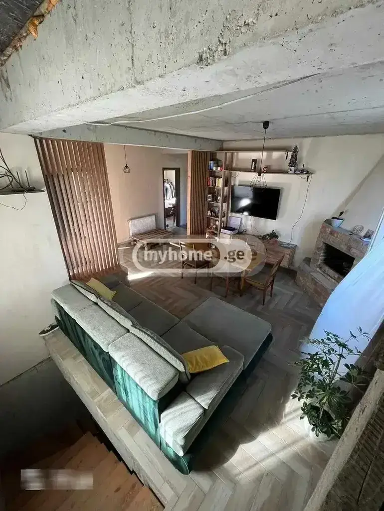 9 Room Private House For Sale view 1