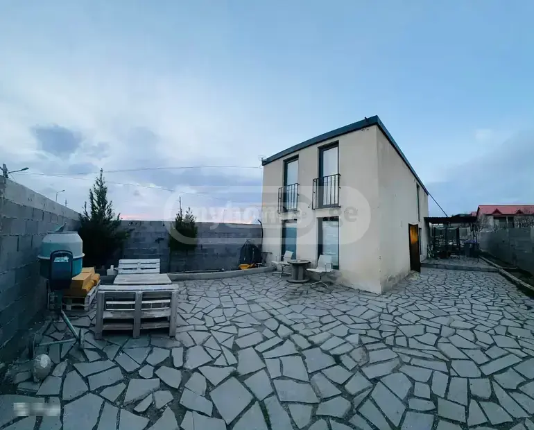 4 Room Private House For Sale view 1