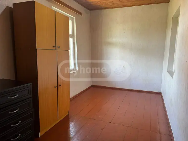 4 Room Private House For Sale view 6