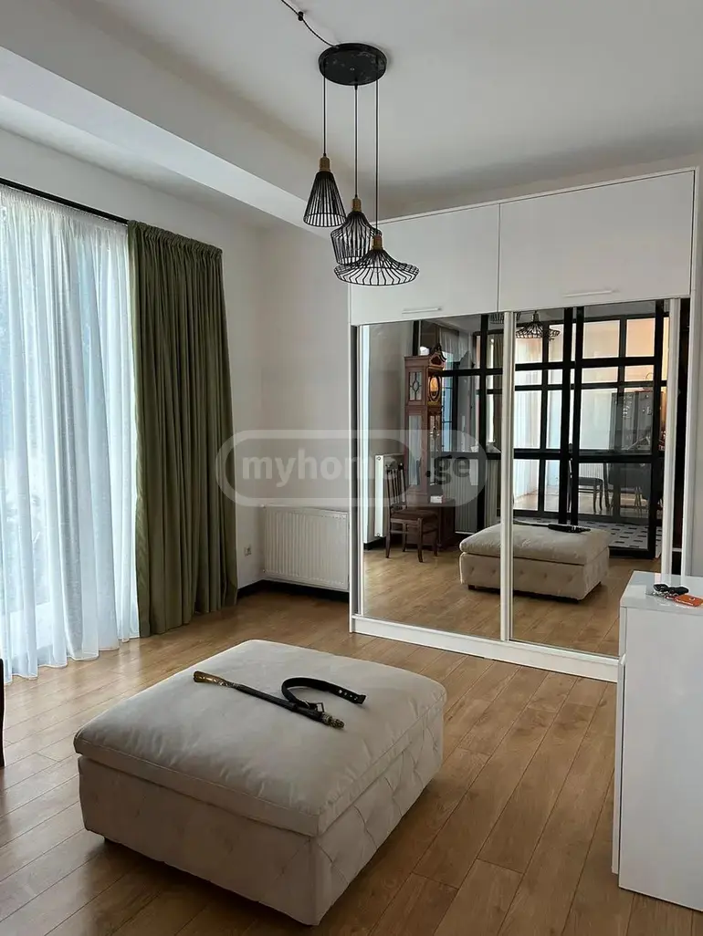 7 Room Private House For Rent In Sololaki view 15