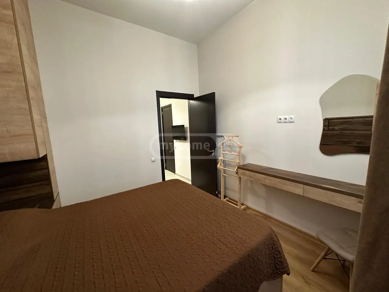 2 Room Apartment For Rent In Mtatsminda view 4