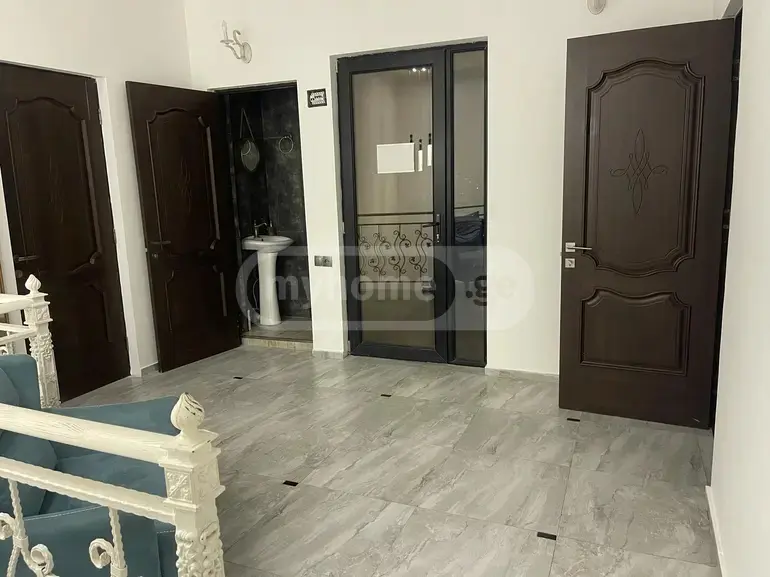 6 Room Private House Daily Rent In Gldani view 3