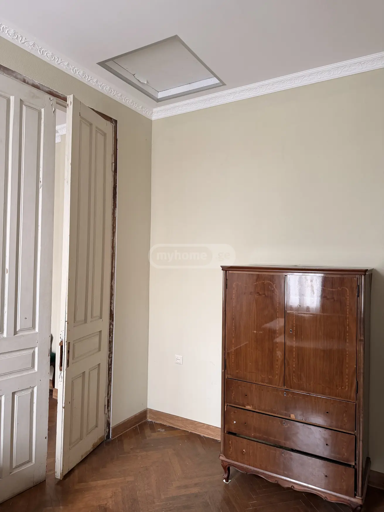 7 Room Private House For Sale view 9