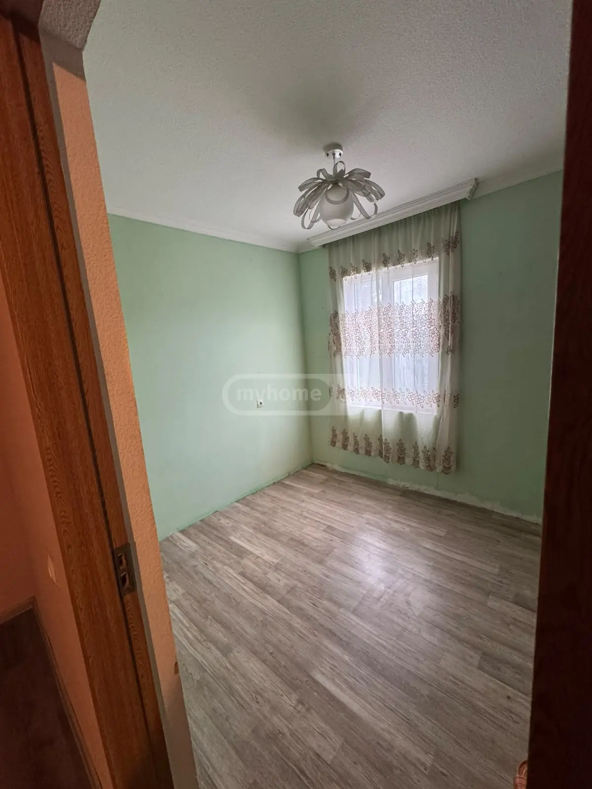 4 Room Private House For Sale view 5