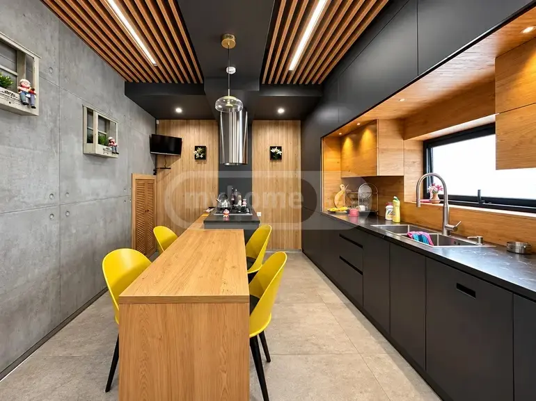 5 Room Private House For Sale view 10