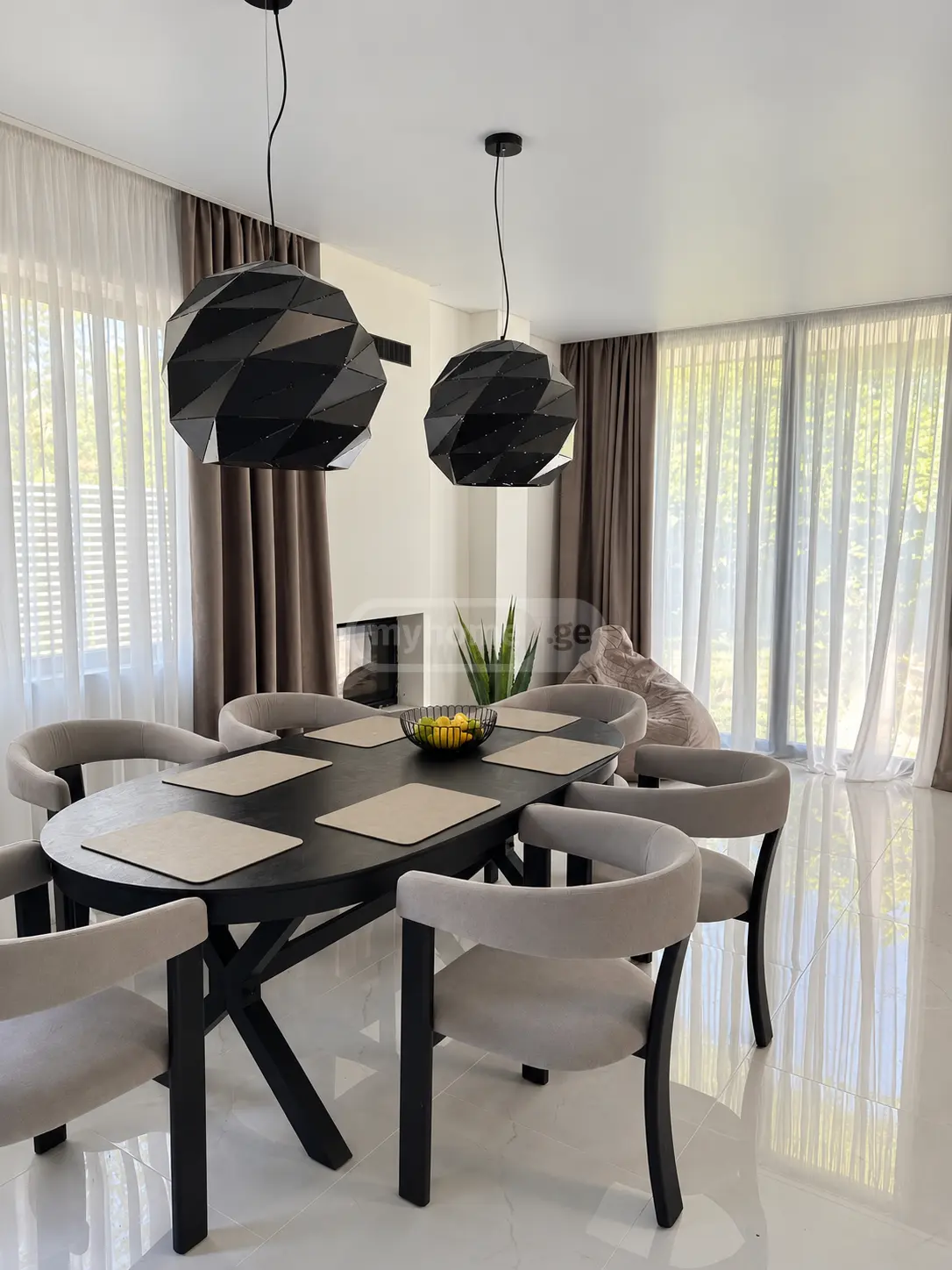 4 Room Private House For Sale view 8