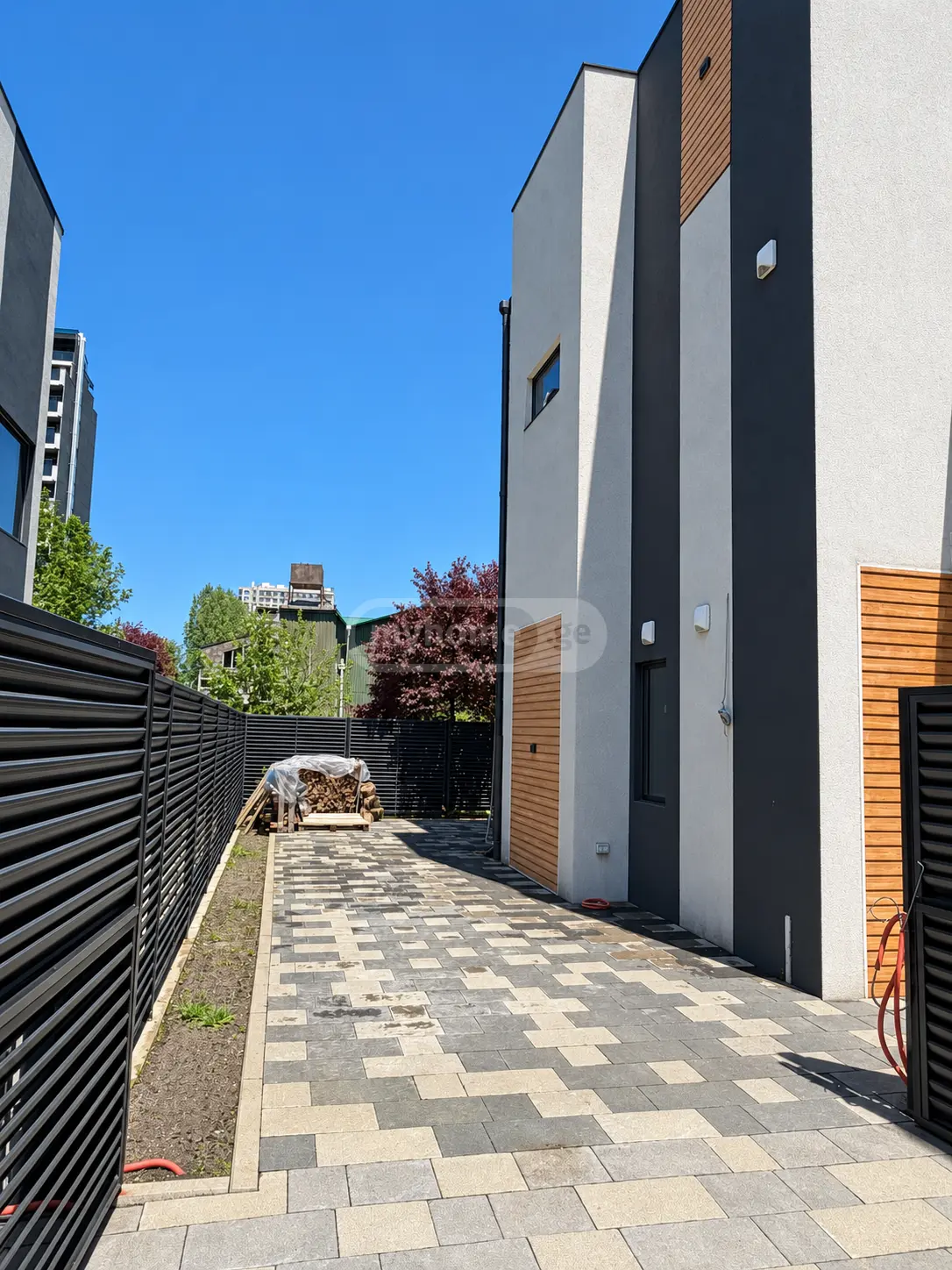 4 Room Private House For Sale view 14