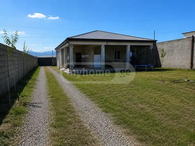 7 Room Private House For Sale view 2