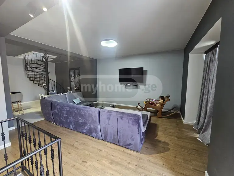 4 Room Private House For Sale view 4