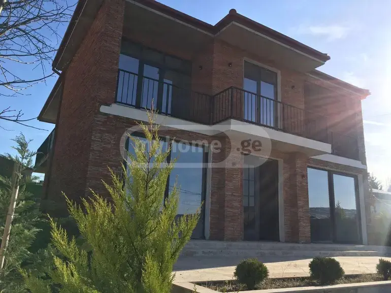 7 Room Private House For Rent In Sololaki view 1