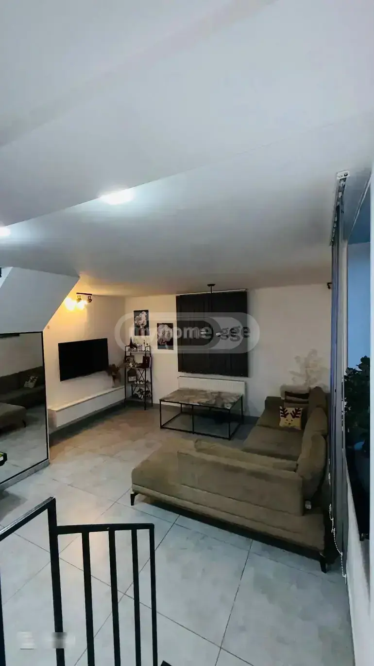 4 Room Private House For Sale view 3