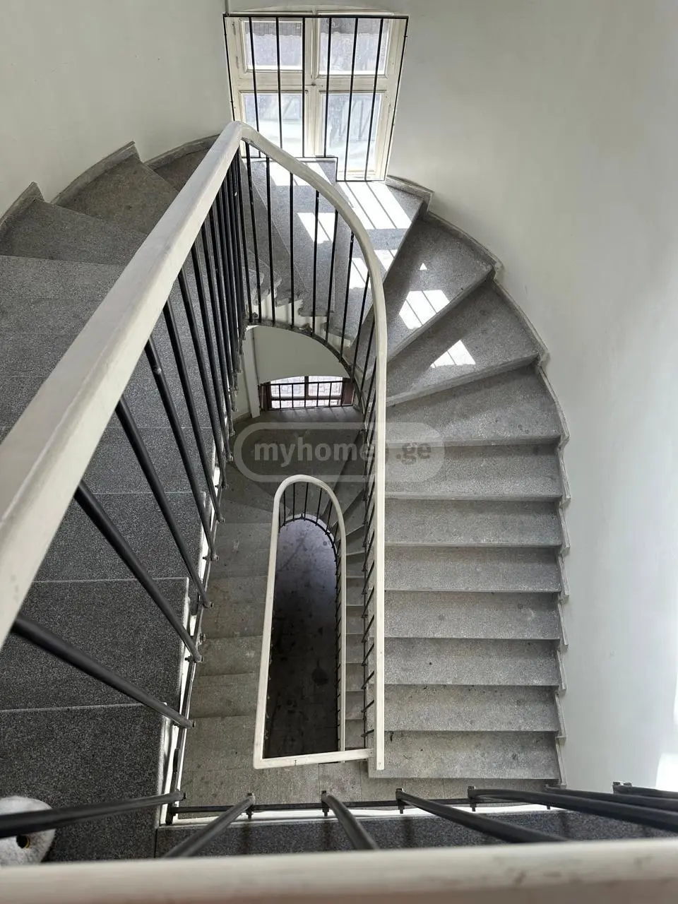 2 Room Apartment For Rent In Mtatsminda view 9
