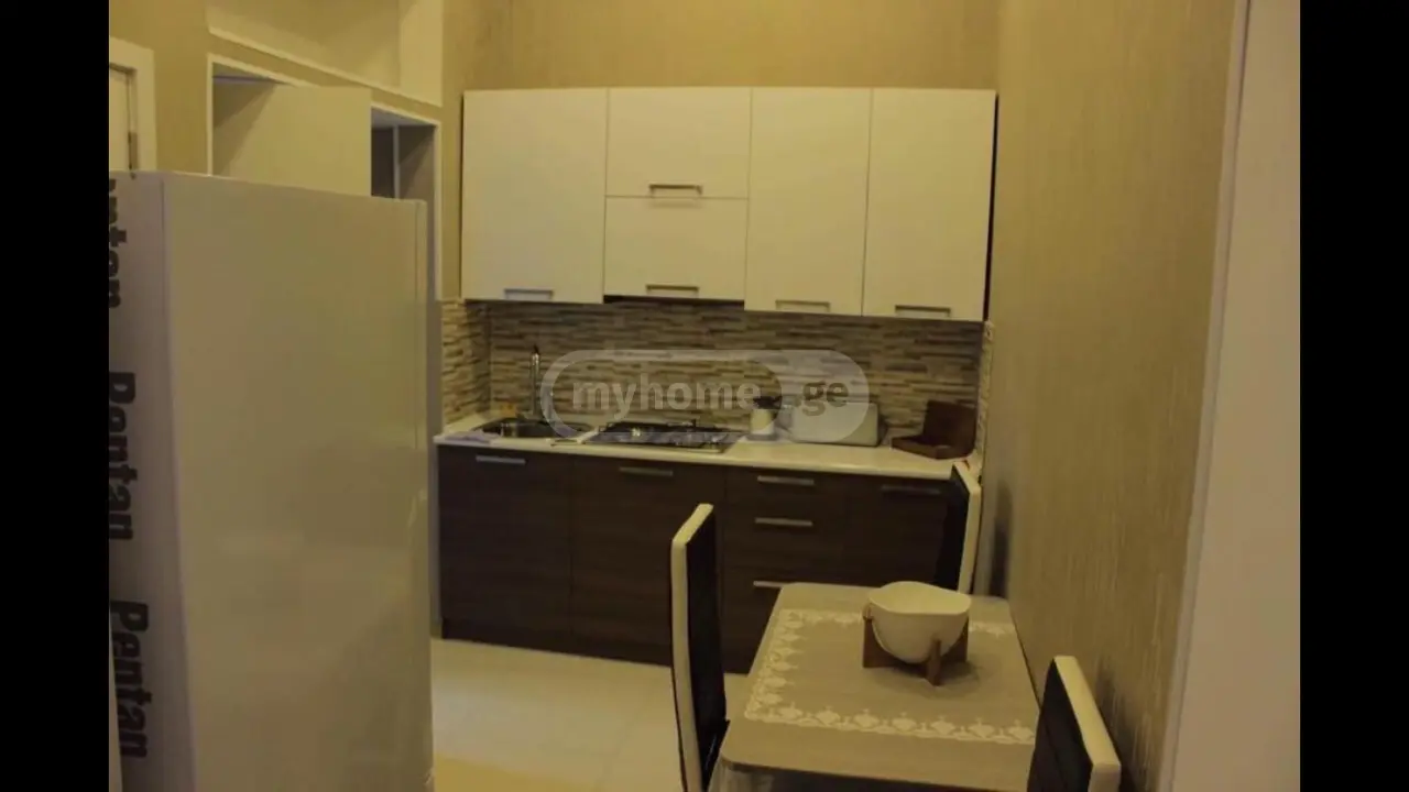 3 Room Apartment For Rent In Sololaki view 8