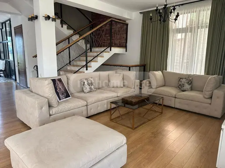 7 Room Private House For Rent In Sololaki view 10