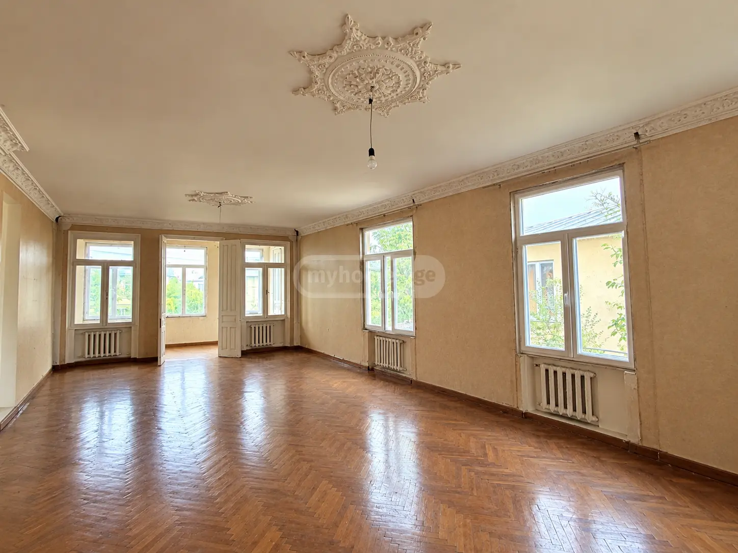 7 Room Private House For Sale view 5