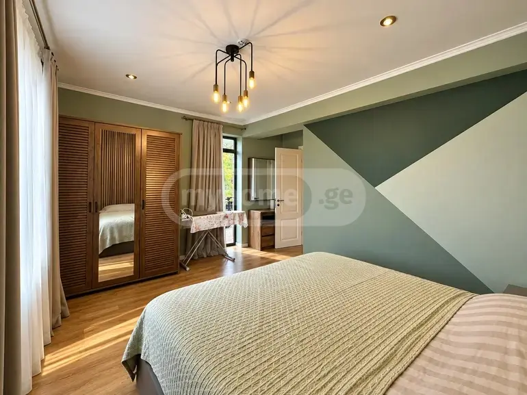 5 Room Private House For Sale view 12